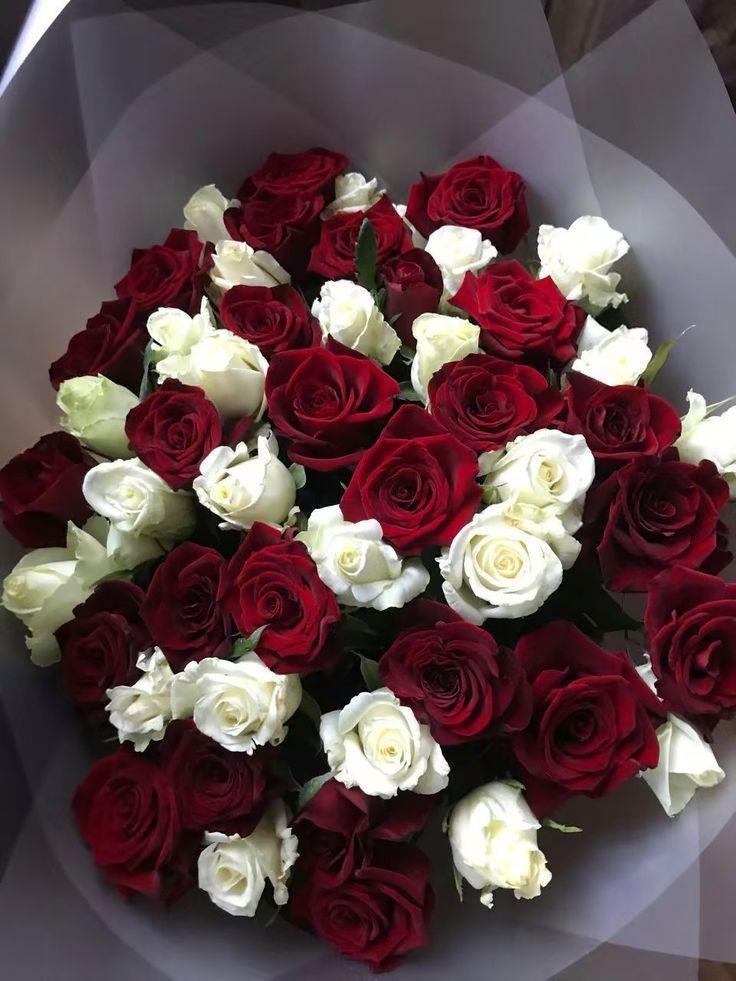 Corporate meeting room with carefully timed floral arrangements that maintain elegance throughout business hours